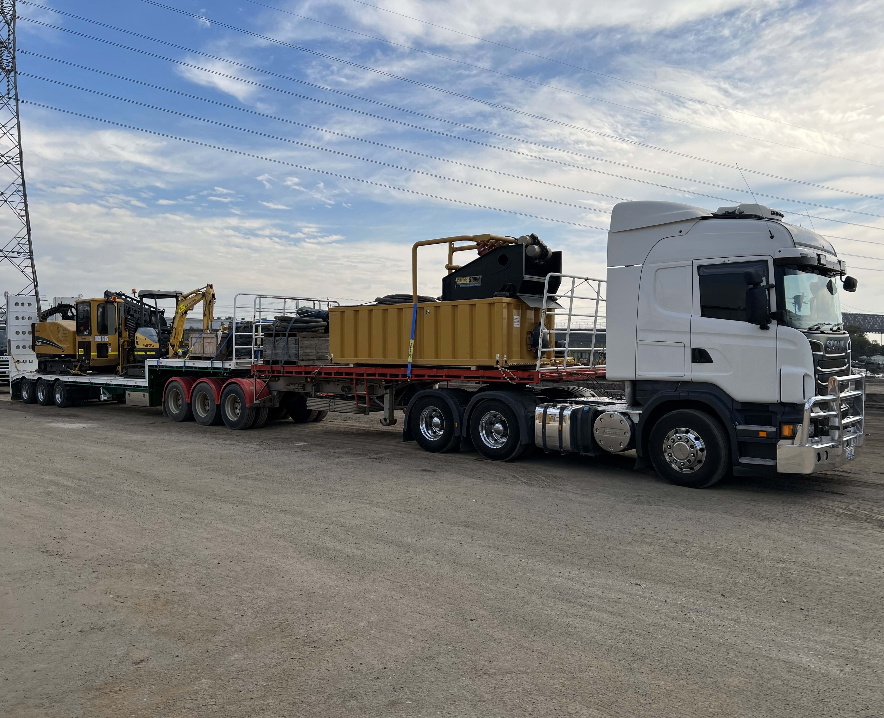 truck & trailer & drill (640x480)